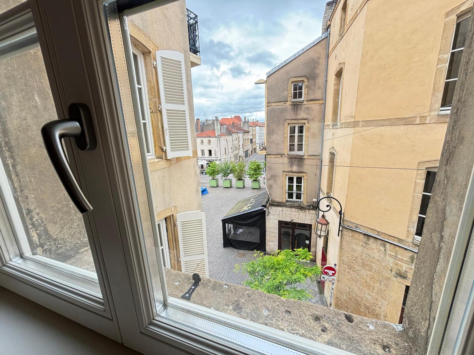 Apartamento Louis Premier Et Second Metz Centre Un Sejour A Part Exterior foto